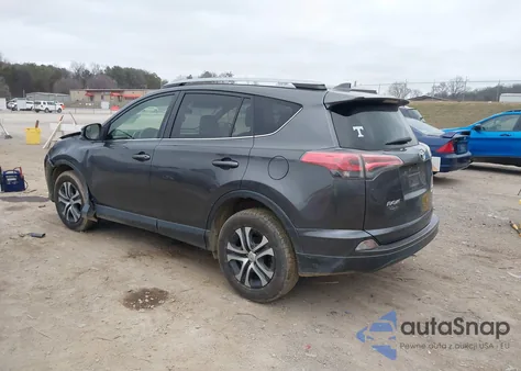 2017 Toyota Rav4 Le z USA, uszkodzony, nr VIN JTMBFREV6HJ149373
